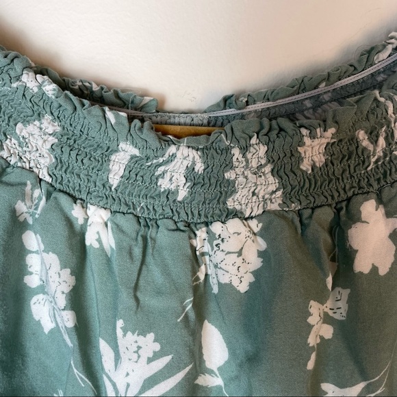 Aakaa Off The Shoulder Floral Print Shorts Romper Size S - Picture 3 of 7